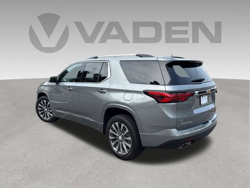 Used 2023 Chevrolet Traverse Premier FWD image 28
