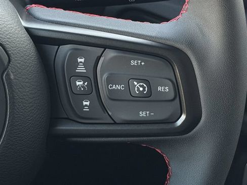 Used 2024 Jeep Wrangler Unlimited Rubicon AWD/4WD image 17
