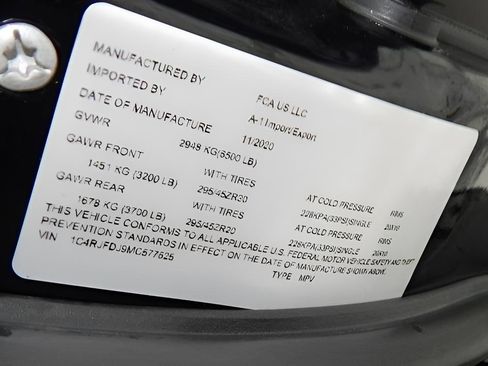 Used 2021 Jeep Grand Cherokee SRT image 16