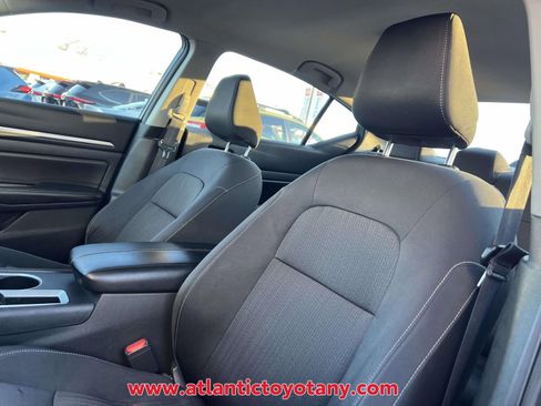 Used 2022 Nissan Altima 2.5 SV image 15