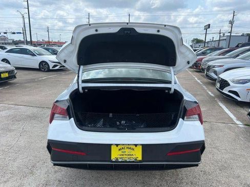 New 2025 Hyundai Elantra Hybrid FWD image 97