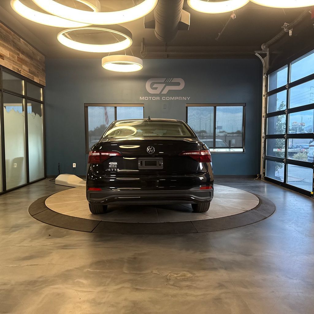 Used 2024 Volkswagen Jetta S FWD image 4