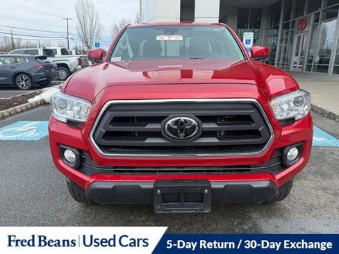 Used 2022 Toyota Tacoma SR5 w/ SR5 Appearance Package (SM) image 16