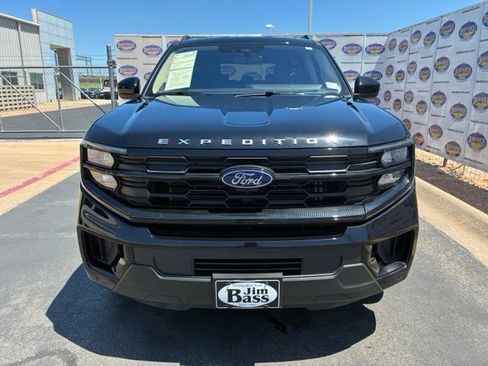 Certified 2025 Ford Expedition Max Active AWD/4WD image 3
