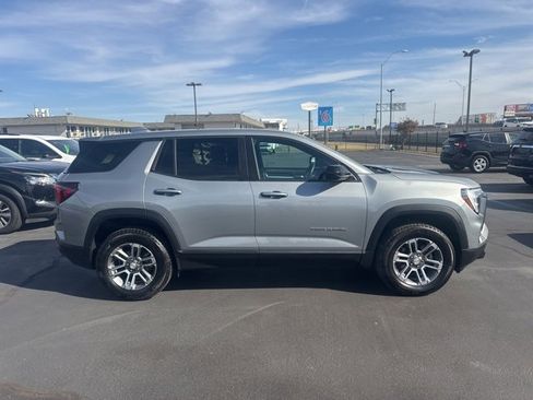 Used 2025 GMC Terrain Elevation image 2