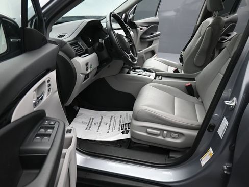 Used 2022 Honda Pilot Touring image 17