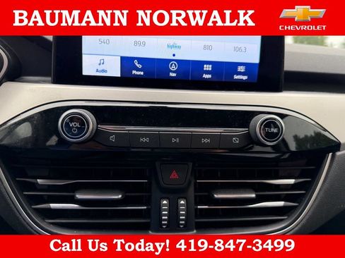 Used 2020 Ford Escape SEL FWD image 27