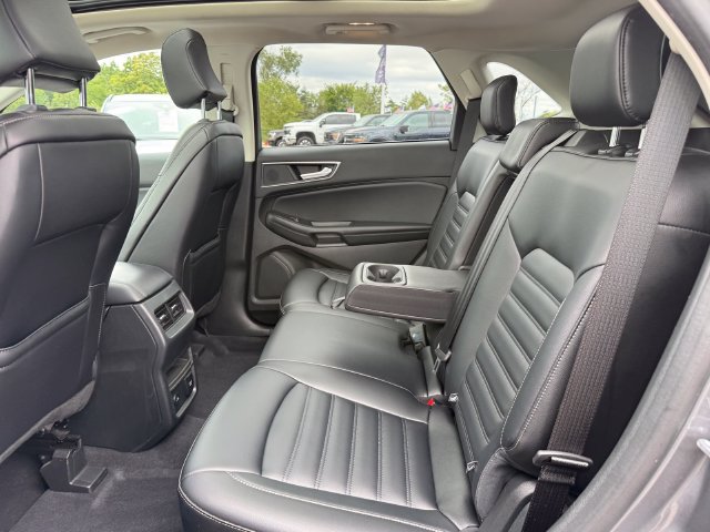 Certified 2024 Ford Edge SEL w/ Convenience Package AWD/4WD image 9