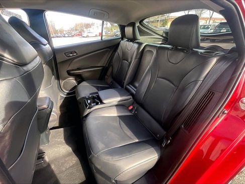Used 2019 Toyota Prius Prime Premium image 30