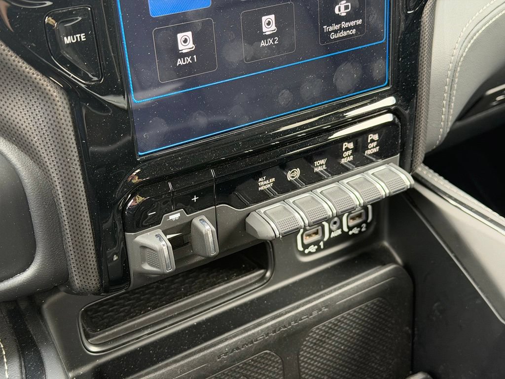 Used 2024 RAM 2500 Limited AWD/4WD image 18
