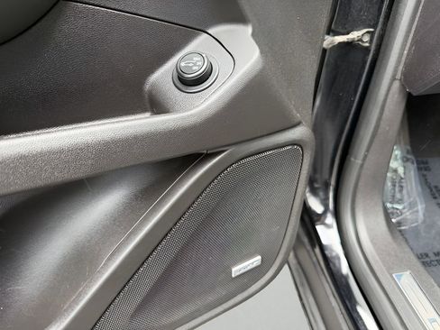 Used 2018 GMC Terrain Denali w/ Advanced Safety Package AWD/4WD image 21