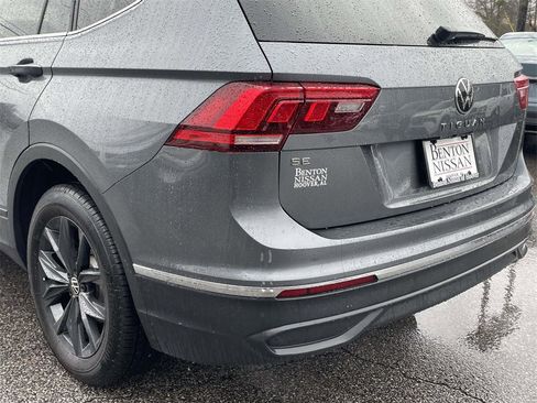 Used 2024 Volkswagen Tiguan SE image 12