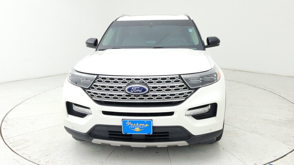 Used 2022 Ford Explorer Limited w/ Limited Technology Package RWD image 2