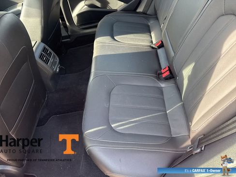 Used 2022 Volkswagen Passat 2.0T image 10