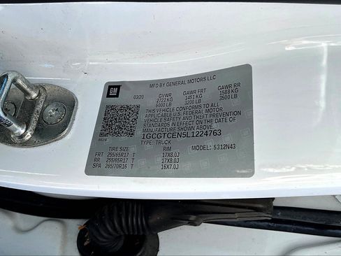 Used 2020 Chevrolet Colorado LT image 27