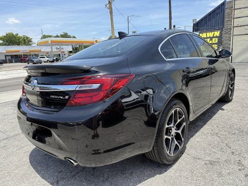 Used 2017 Buick Regal Sport Touring FWD image 7