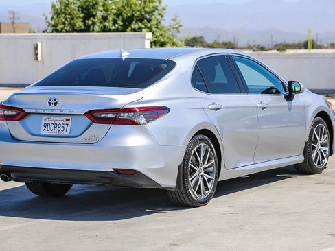 Certified 2023 Toyota Camry XLE FWD image 6