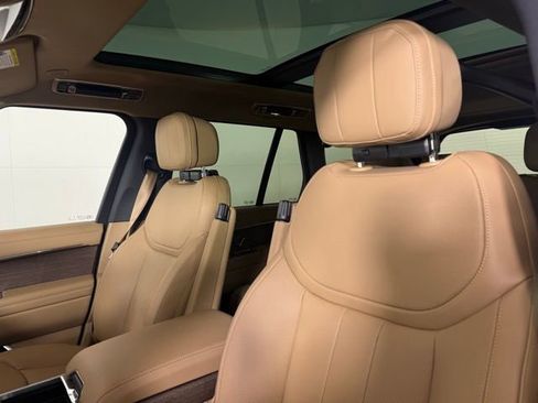 New 2026 Land Rover Range Rover SE image 28