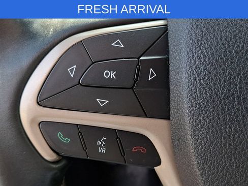 Used 2016 Jeep Grand Cherokee Limited AWD/4WD image 23