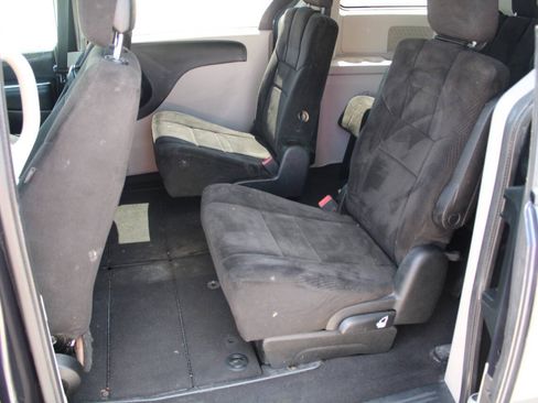 Used 2013 Dodge Grand Caravan SXT w/ Rear Park Assist Pkg FWD image 13