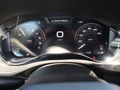 Used 2024 RAM 1500 Limited image 15