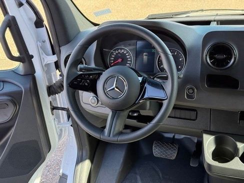 New 2025 Mercedes-Benz Sprinter 2500 image 21