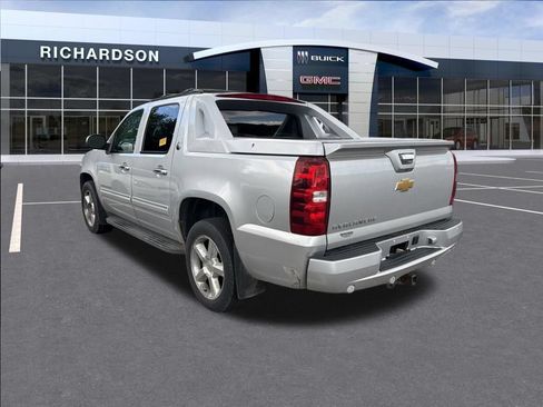 Used 2013 Chevrolet Avalanche LS w/ All-Star Edition AWD/4WD image 13