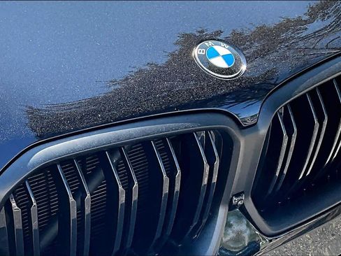 Certified 2025 BMW X6 M60i w/ Dynamic Handling Package image 30