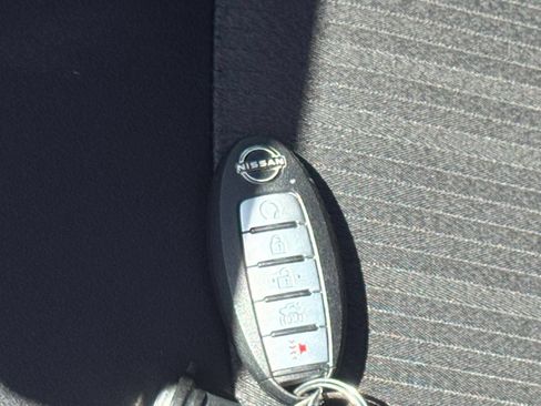 Used 2025 Nissan Altima 2.5 SV FWD image 21