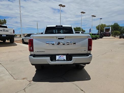 New 2026 RAM 2500 Laramie AWD/4WD image 3