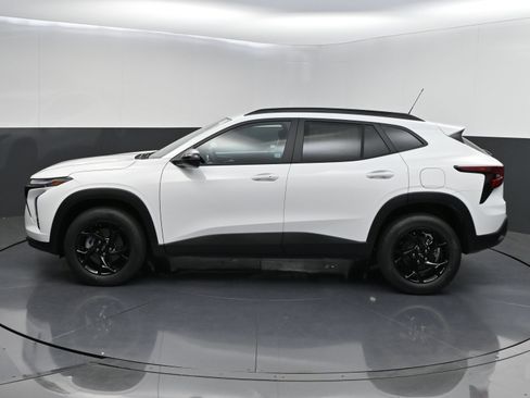 New 2026 Chevrolet Trax LT w/ Driver Confidence Package FWD image 4