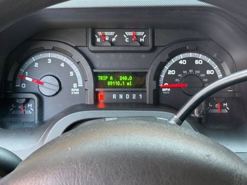 Used 2011 Ford E-350 and Econoline 350 XLT image 22