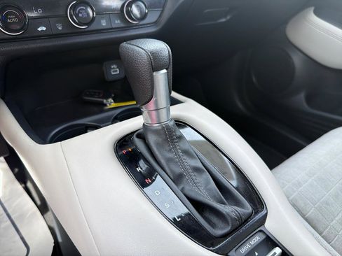 Used 2023 Honda HR-V LX image 21