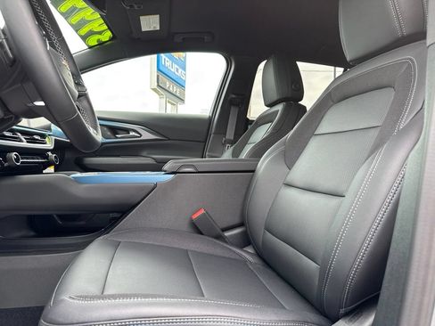 Used 2026 Chevrolet Equinox EV LT AWD/4WD image 17