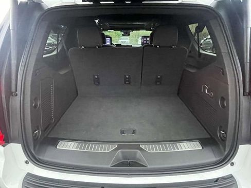 Used 2025 GMC Yukon XL AT4 Ultimate AWD/4WD image 11