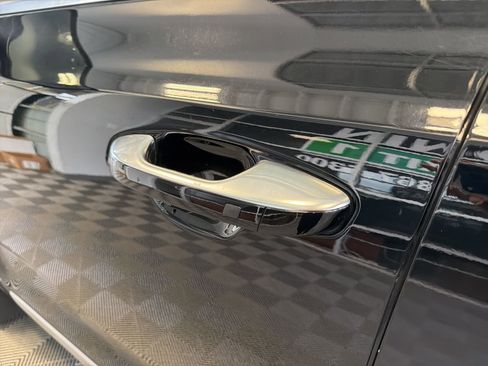 Used 2025 Kia Telluride S FWD image 9
