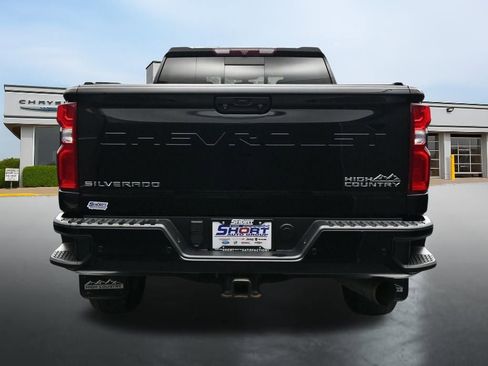 Used 2022 Chevrolet Silverado 2500 High Country AWD/4WD image 4