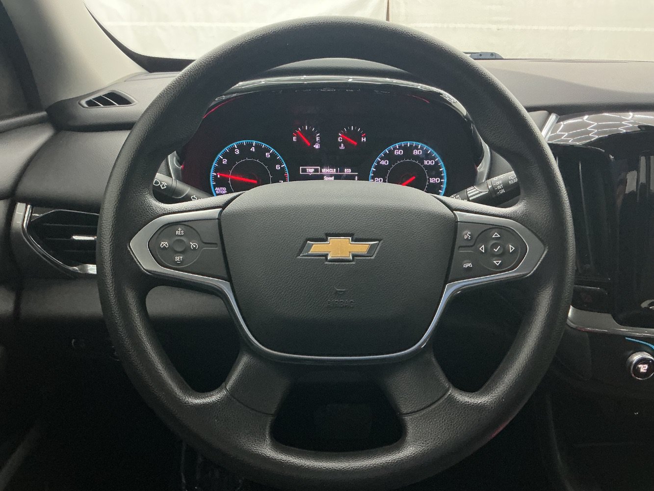Used 2021 Chevrolet Traverse LS AWD/4WD image 30
