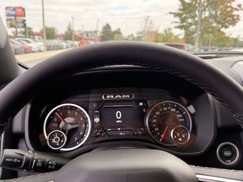 New 2026 RAM 1500 4x4 Crew Cab image 26