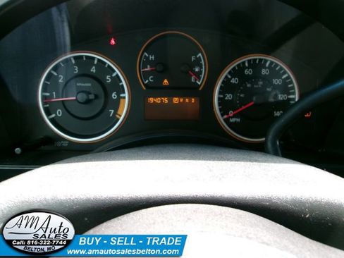 Used 2010 Nissan Titan XE w/ XE Popular Equipment Pkg RWD image 9