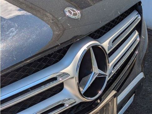 Used 2019 Mercedes-Benz GLC 300 4MATIC image 49
