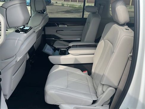 New 2024 Jeep Grand Wagoneer Series I w/ Convenience Group III image 8