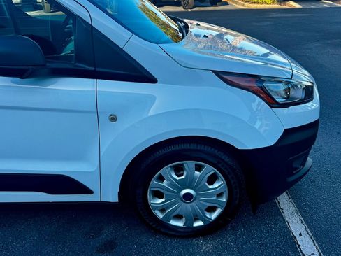 Used 2022 Ford Transit Connect XL image 4