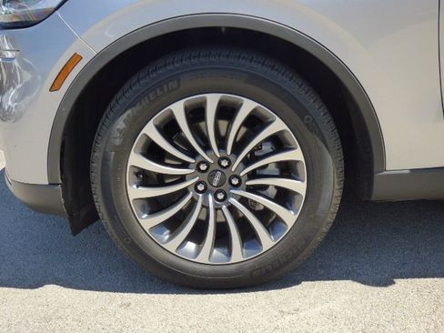 Used 2022 Lincoln Aviator Reserve image 37