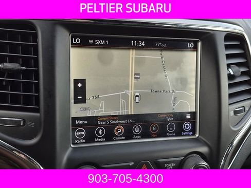 Used 2018 Jeep Grand Cherokee Overland w/ Jeep Active Safety Group image 40