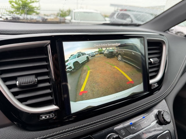 New 2026 Chrysler Pacifica Select AWD/4WD image 21