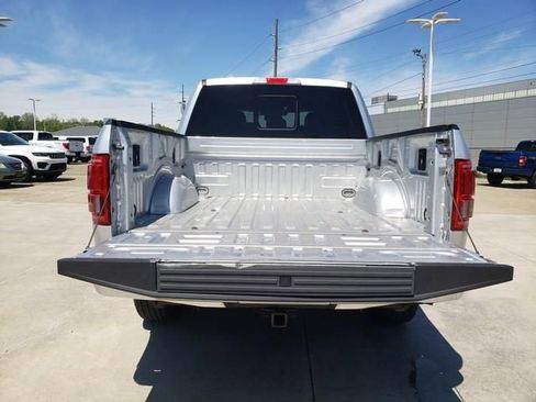 Used 2016 Ford F150 Lariat w/ Equipment Group 502A Luxury AWD/4WD image 6