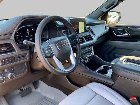 Used 2023 GMC Yukon SLT w/ SLT Premium Package AWD/4WD image 15