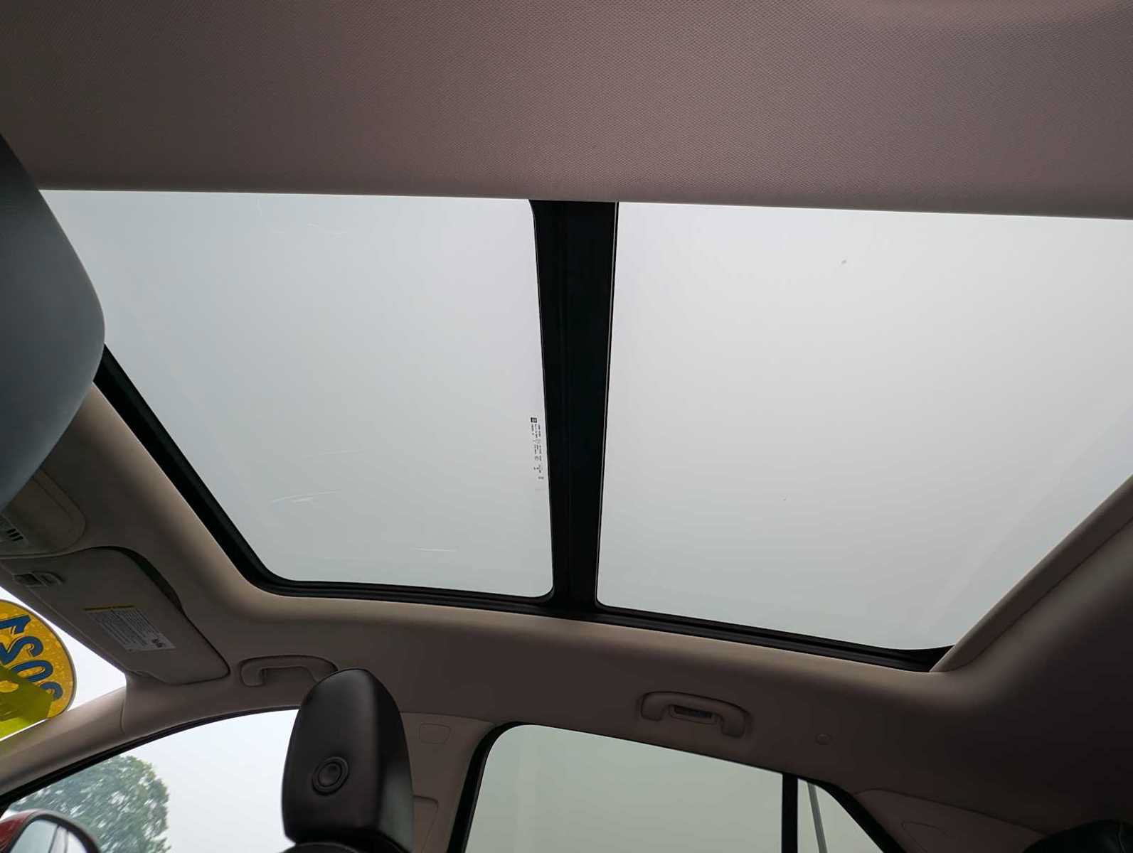 Certified 2021 Buick Envision Essence AWD/4WD image 17