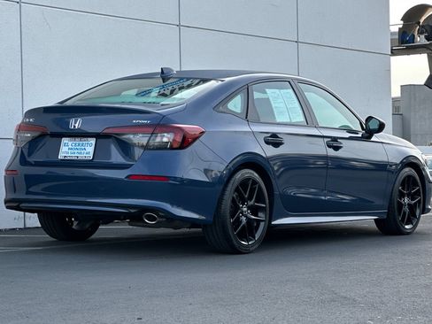 Used 2025 Honda Civic Sport image 3